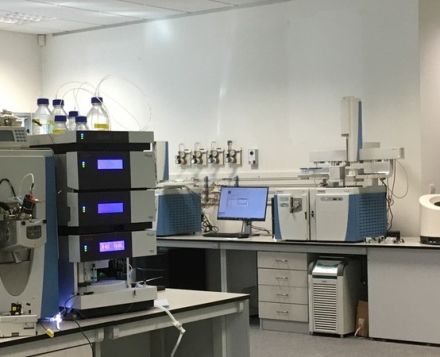 MOVING LAB EQUIPMENT MICROSCOPES AND LOCAL COMPANIES
